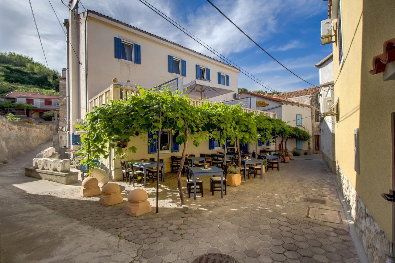 Hotel Sansegus Susak Exterior photo